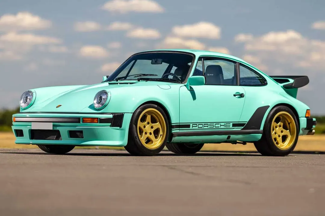 پورشه 911 با پیشرانه V6 فرمول یک، خودرویی کمیاب با قیمت میلیون دلاری!