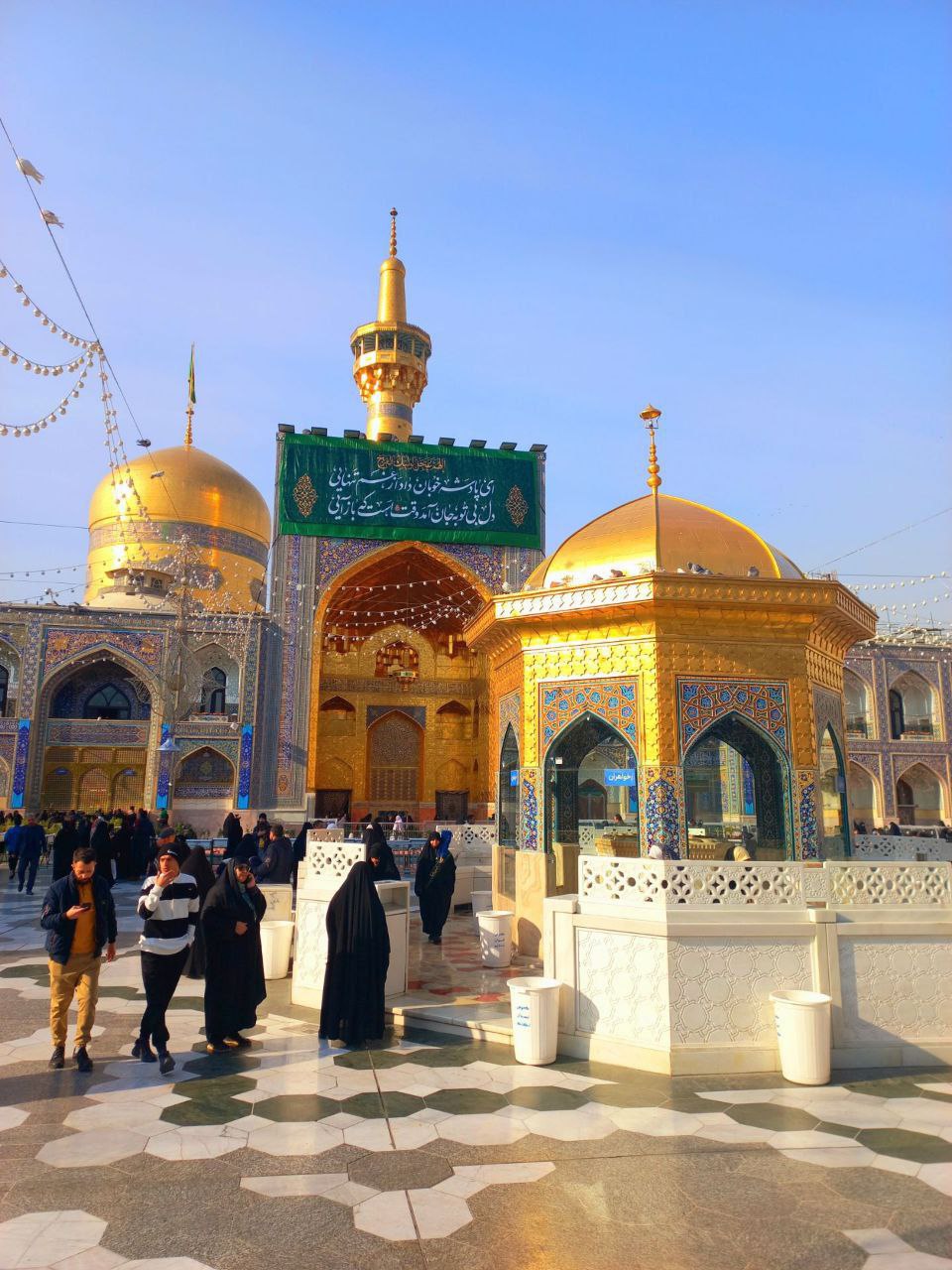 حال و هوای امروز حرم امام رضا(ع)