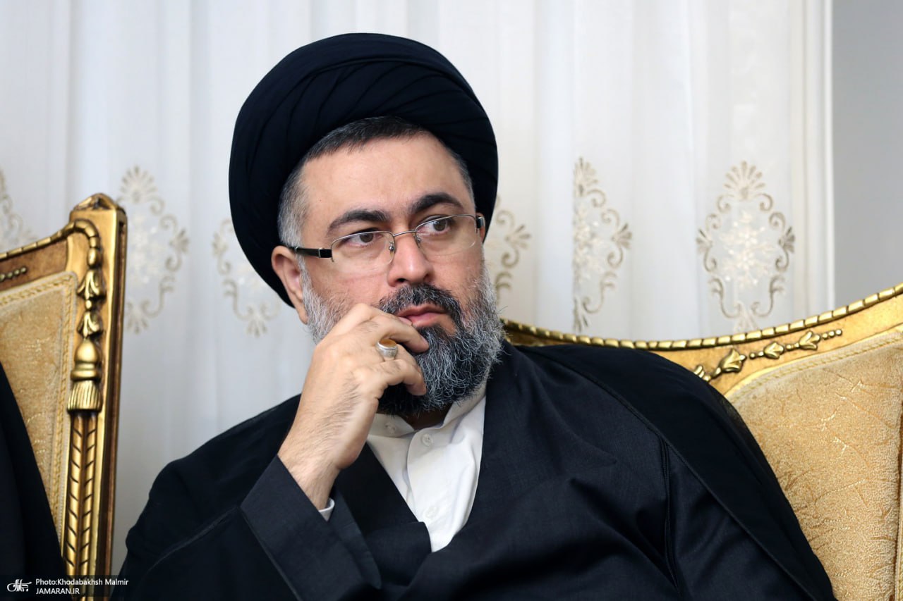 عکس/ دیدار سید حسن خمینی با خانواده سپهبد شهید محمد باقری