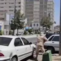 تصاویری از شروع درگیری در حاشیه دادگستری زاهدان