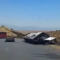 علت اصلی حادثه اتوبوس در محور فیروزآباد-کوار همچنان در دست بررسی است