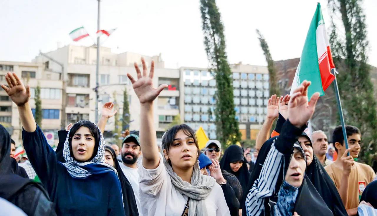 نظریه پردازان سیاسی: در ایرانِ پسا جنگ اصلاحات ضروری است