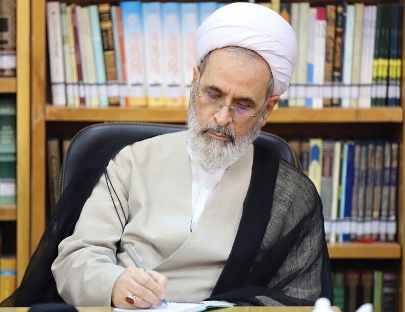 مدیر حوزه‌های علمیه کشور درگذشت احمد توکلی را تسلیت گفت