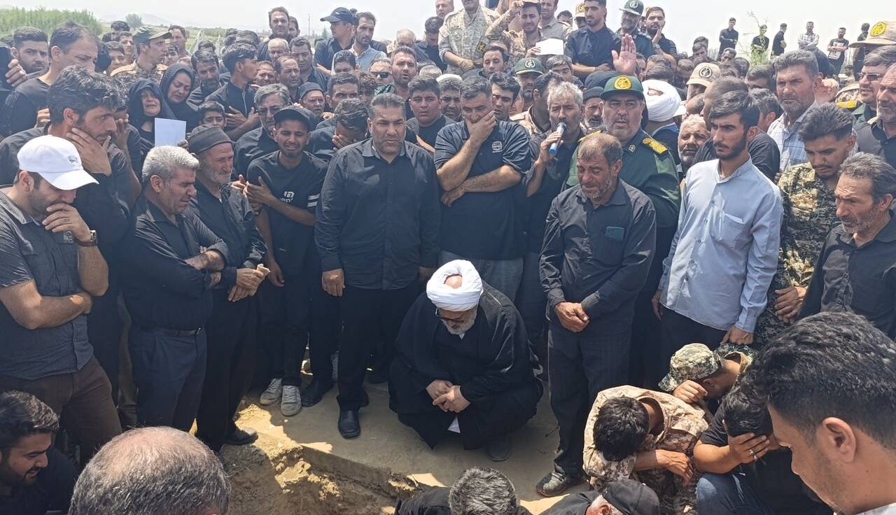 شهید حادثه پایگاه مرزی سردشت در زادگاهش به خاک سپرده شد