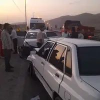 ۶ مصدوم در حادثه برخورد دو خودروی سواری در محور آشخانه به جنگل گلستان