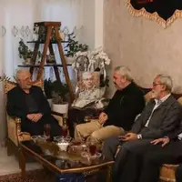 دیدار وزیر کشور با خانواده‌های دو سپهبد شهید؛ وزیر کشور از شهیدان سلامی و باقری تجلیل کرد