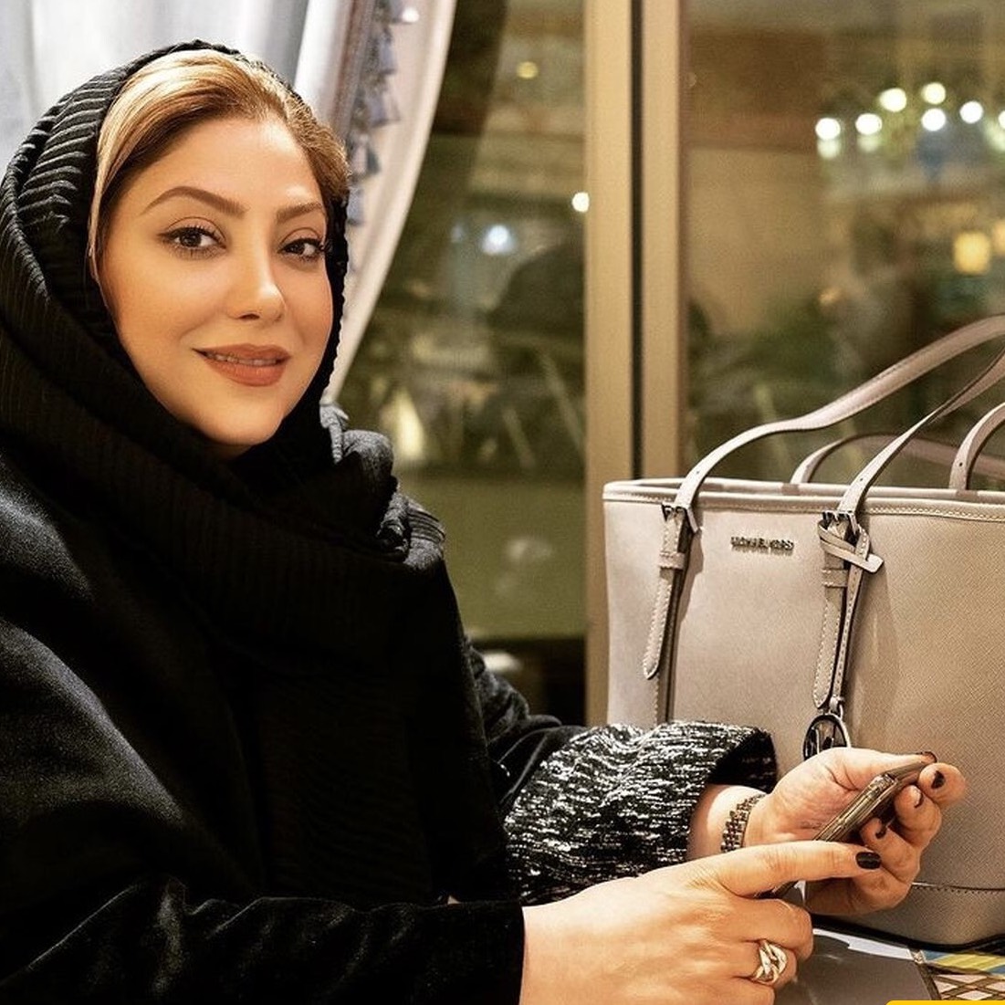 فامیلی دردسرسازی که برای خانم بازیگر حاشیه‌ساز شد!