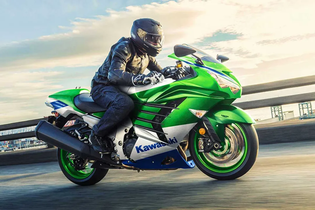 حداکثر سرعت کاوازاکی نینجا ZX-14R، بیشتر از برخی سوپراسپرت‌ها!