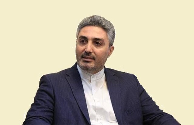 نماینده مجلس: وضعیت دریاچه ارومیه بحرانی است؛ دولت اقدام فوری کند