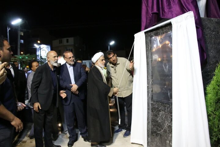 رونمایی از از تندیس امام‌جمعه فقید کرمان