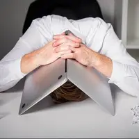 سکوت در محل کار؛ دشمن پنهان سلامت روان کارکنان!