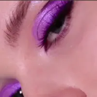 زیبایی شبانه با سایه چشم بنفش!