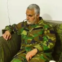 بدون تعارف با خانواده حاج‌ یونس، یار گمنام شهید سلیمانی که در حمله اسرائیل به شهادت رسید