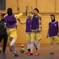 تمرین فشرده و هدفمند بانوان ملی‌پوش در سالن فوتسال