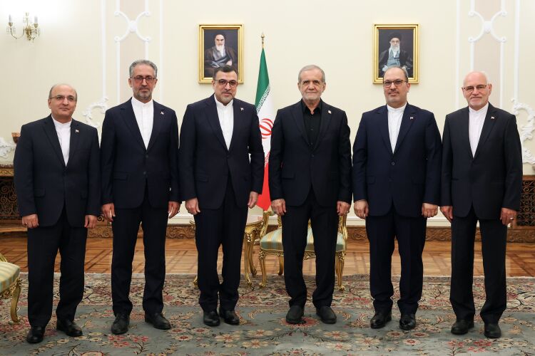 تاکید پزشکیان بر ارتقای تعامل با کشورهای دیگر بر مبنای اصل برد-برد