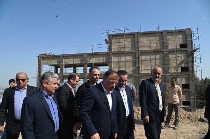 بازدید استاندار گلستان از پروژه شهربازی گرگان؛ افتتاح فاز اول تا دهه فجر