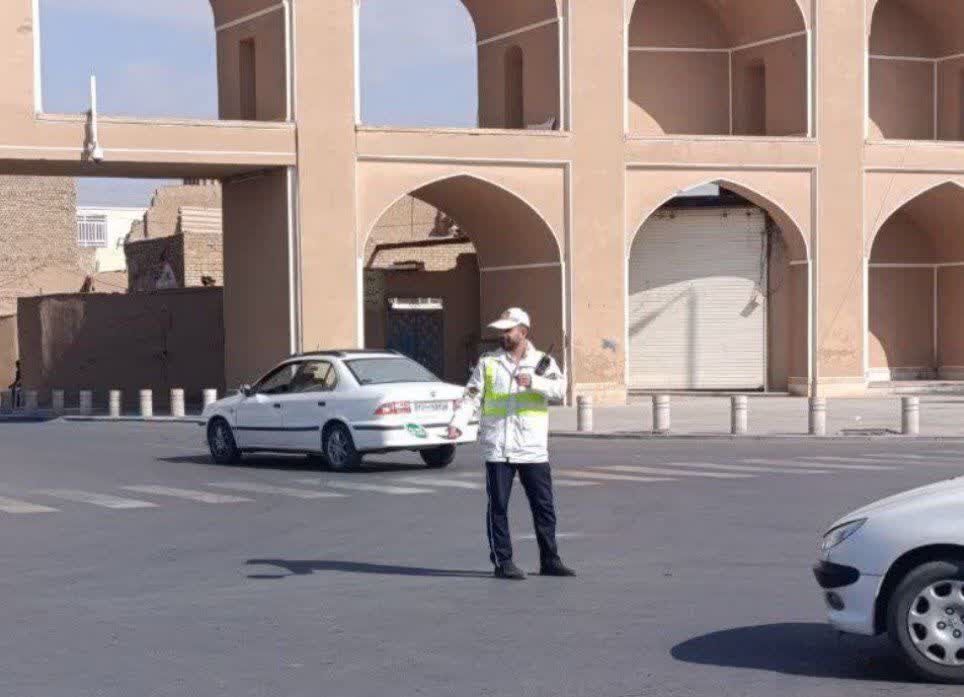 قطع خارج از برنامه برق، عامل ترافیک در معابر یزد