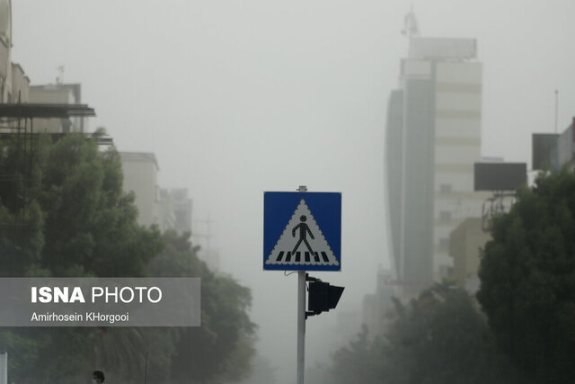 هشدار وزش باد و خاک، رگبار و رعد و برق برای استان تهران