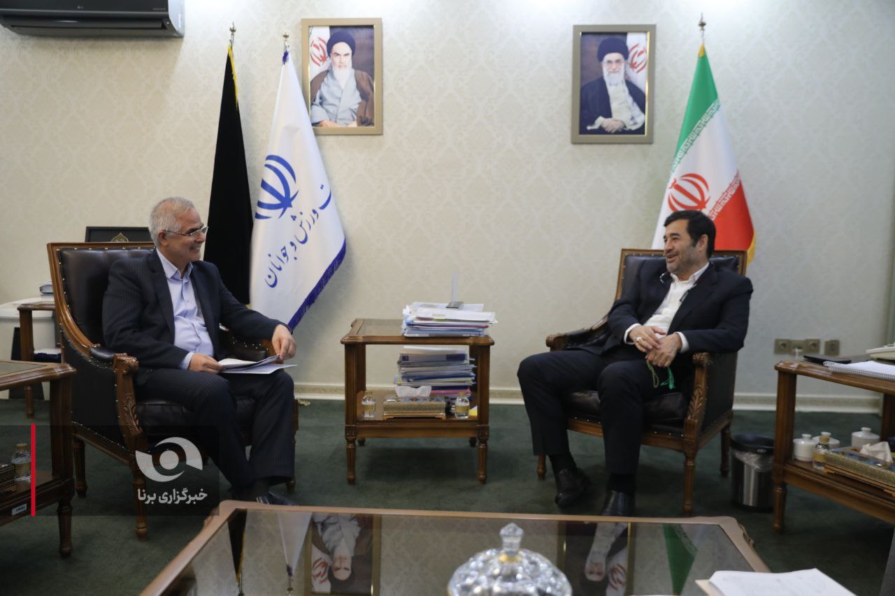 گزارش تصویری دیدار نمایندگان مجلس شورای اسلامی با وزیر ورزش و جوانان