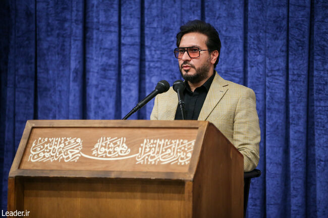 عکس/ تصاویری از حضور رهبر معظم انقلاب در مراسم بزرگداشت شهدای جنگ تحمیلی اخیر