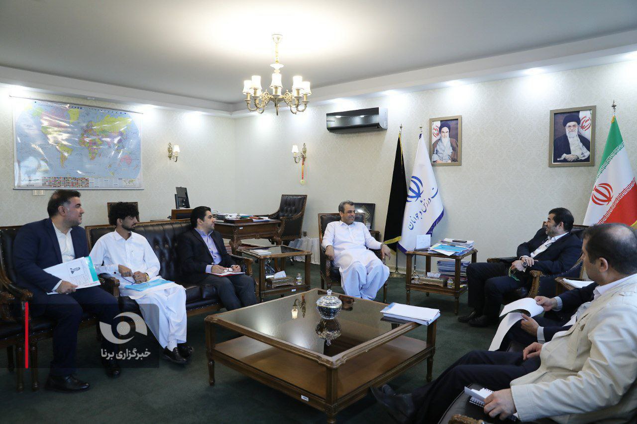 گزارش تصویری دیدار نمایندگان مجلس شورای اسلامی با وزیر ورزش و جوانان