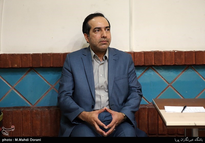 حسین انتظامی: قانون جدید فضای مجازی اشتباه است