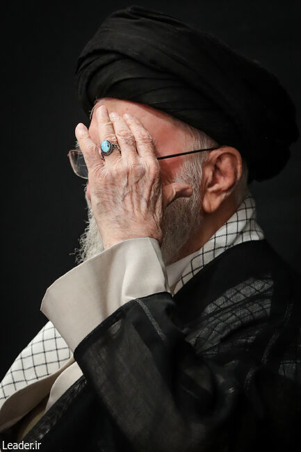 عکس/ تصاویری از حضور رهبر معظم انقلاب در مراسم بزرگداشت شهدای جنگ تحمیلی اخیر