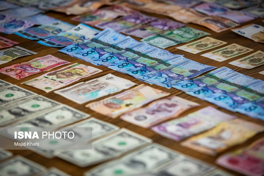 عکس/ دستگیری اعضای باند مامورنما در تهران