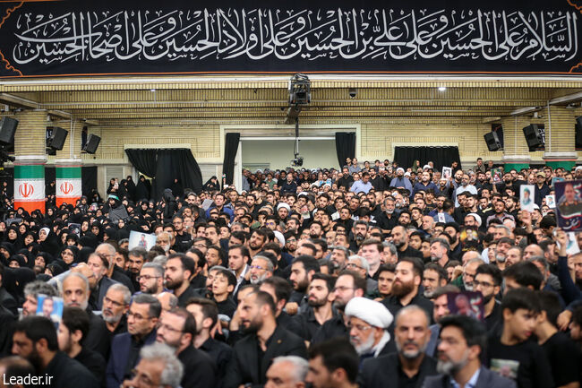 عکس/ تصاویری از حضور رهبر معظم انقلاب در مراسم بزرگداشت شهدای جنگ تحمیلی اخیر