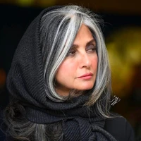 چهره ها/ تصویر پربازدید از کودکیِ رویا جاویدنیا