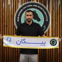 دروازه‌بان پیکان قراردادش را تمدید کرد