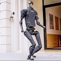 ربات انسان‌نمایی که پشتک می‌زند!