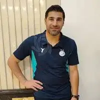نظر هاشم بیک‌زاده برای ماندن حسینی در استقلال