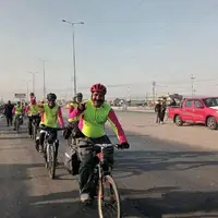 عکس/ ورود ۲۰ زائر دوچرخه‌سوار ایرانی به عراق برای شرکت در مراسم اربعین