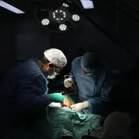 گرسنگی کادر درمانی غزه؛ جراحان در اتاق عمل از هوش می‌روند