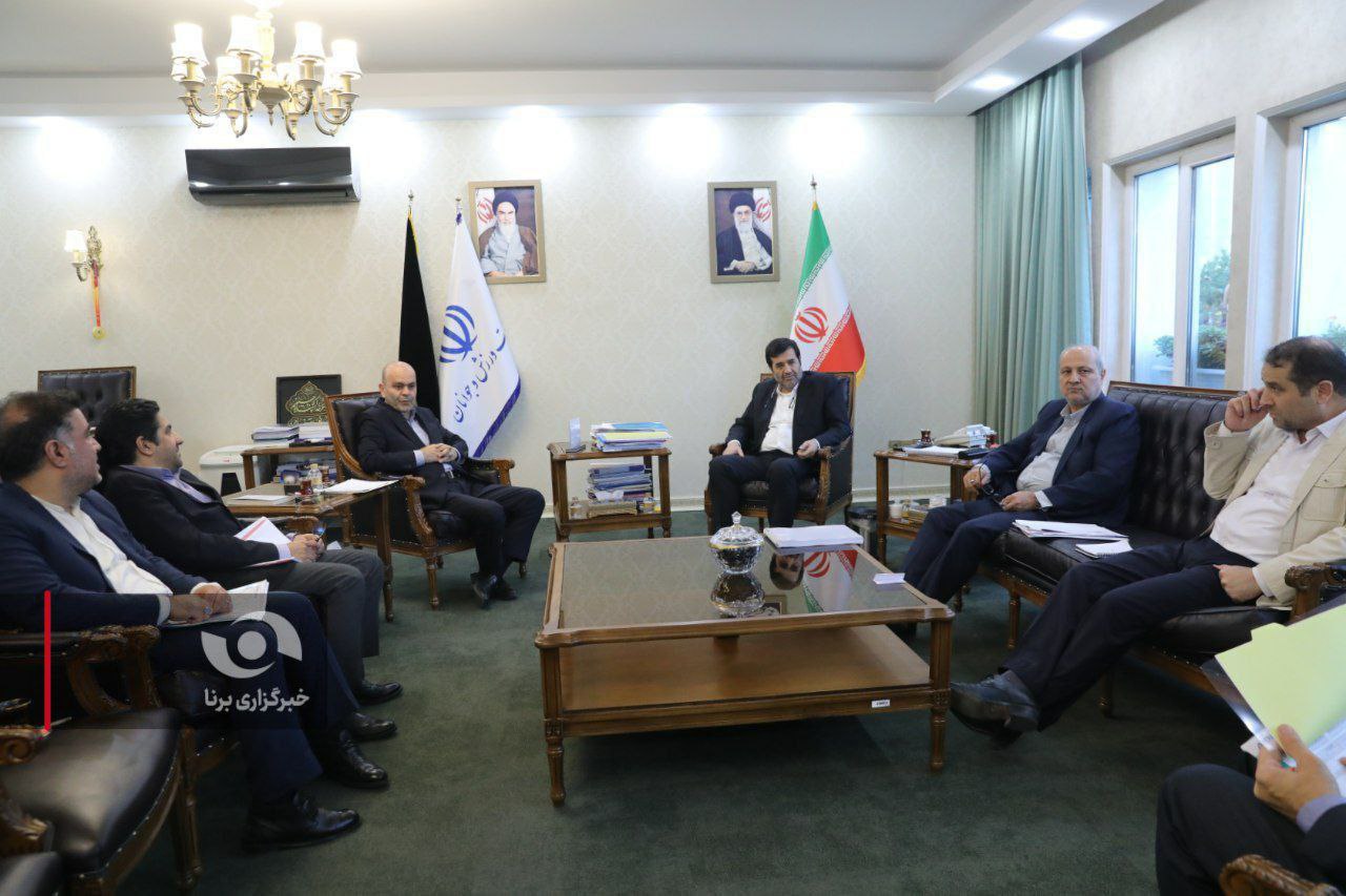 گزارش تصویری دیدار نمایندگان مجلس شورای اسلامی با وزیر ورزش و جوانان