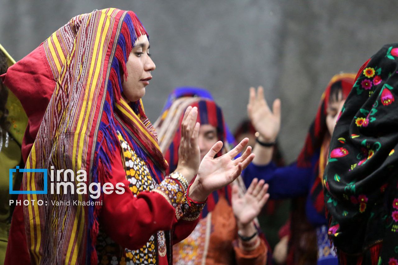  ​​​​​​​ابریشم‌بافی، هنری اصیل در جرگلان  