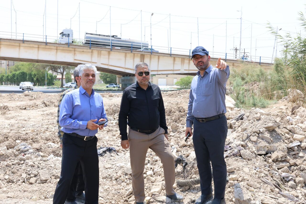 آغاز عملیات ساحلسازی بهمنشیر در آبادان