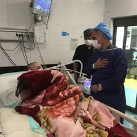 عیادت فرماندار سنندج از مصدومان حادثه آتش‌سوزی آبیدر