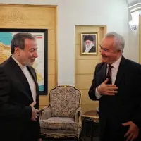 عراقچی با بدرقه سفیر تاجیکستان در ایران عازم دوشنبه شد