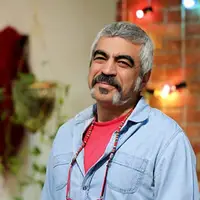 سروش صحت استخر می‌سازد