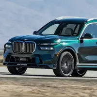 پشت فرمان آلپینا XB7 مدل 2025، شاسی‌بلند بزرگ، لوکس و زیبا