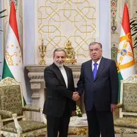عکس/ دیدار و گفتگوی عراقچی با رئیس‌جمهور تاجیکستان