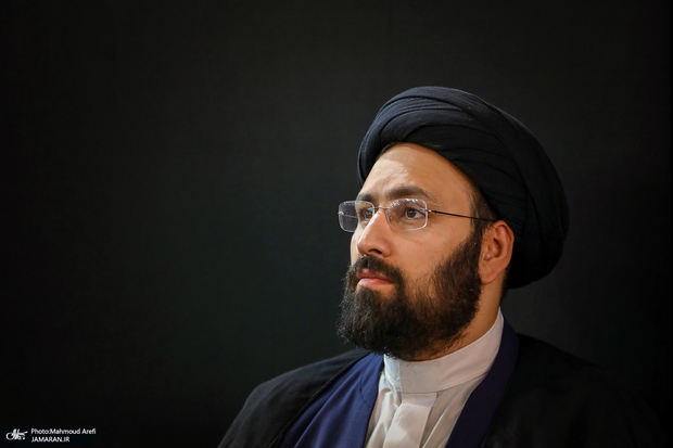 سید علی خمینی: امروز در میان ملتهای اسلامی محبوبیت و مقبولیت و مشروعیت نظام بیش از هر زمان دیگری است