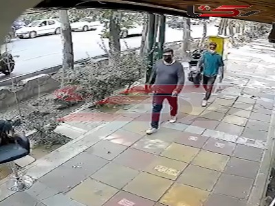 فیلم لحظه به لحظه سرقت مسلحانه از مغازه سکه و طلا