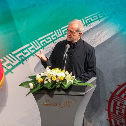 پزشکیان: اختیارات به استان‌ها داده شده است؛ شفاف، شجاع و سریع عمل کنید