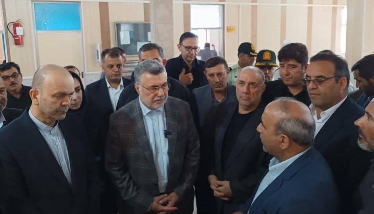 بازدید وزیر بهداشت از طرح‌های عمرانی در دست اجرای سراب