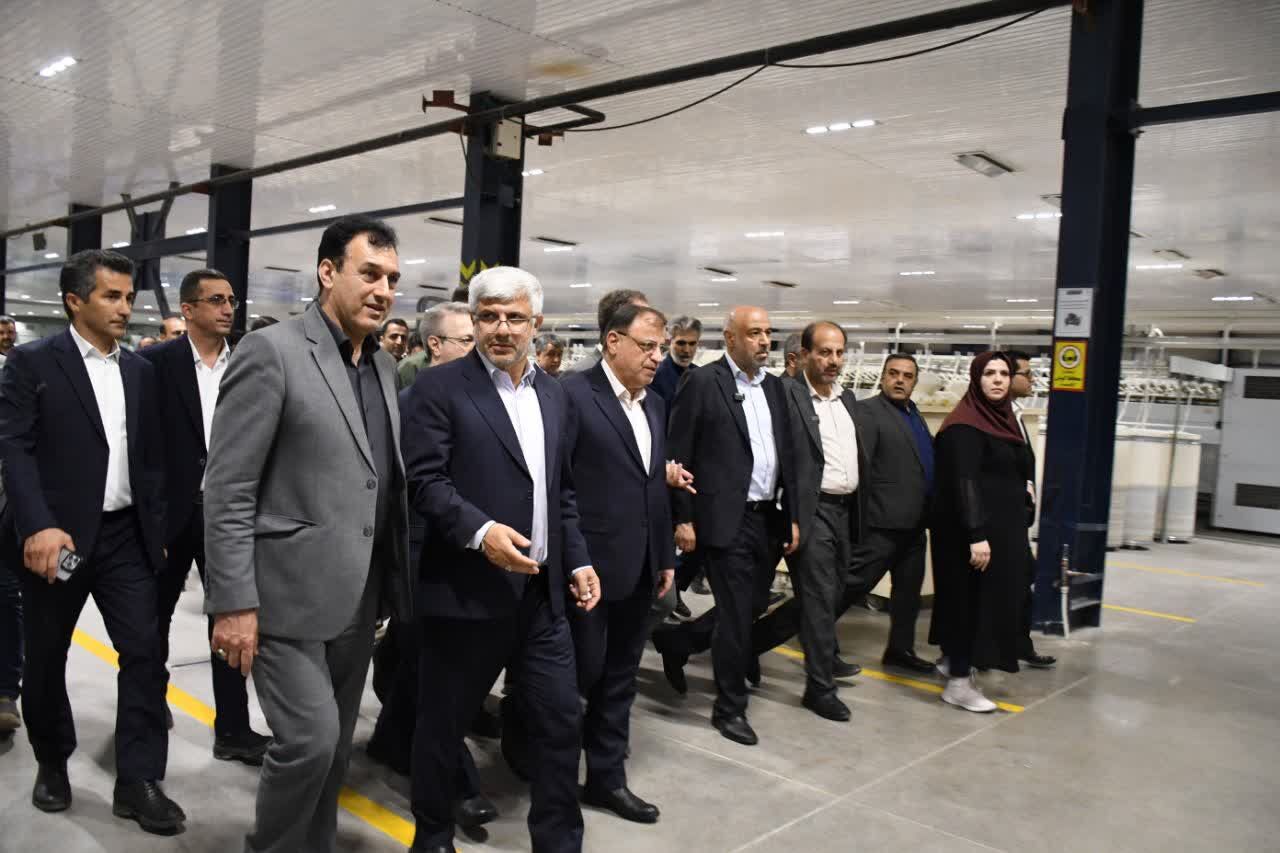بازدید وزیر تعاون از کارخانه ماهوت شمال در گلستان