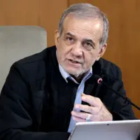 انتقاد پزشکیان از فضاسازی‌ عناصر خودفروخته در فضای مجازی؛ انسان شرمش می‌آید چنین افراد را ایرانی بنامد