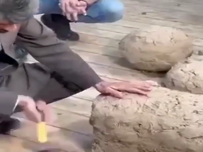 روش نگهداری انار با صندوق های گِلی توسط کشاورزهای کُرد
